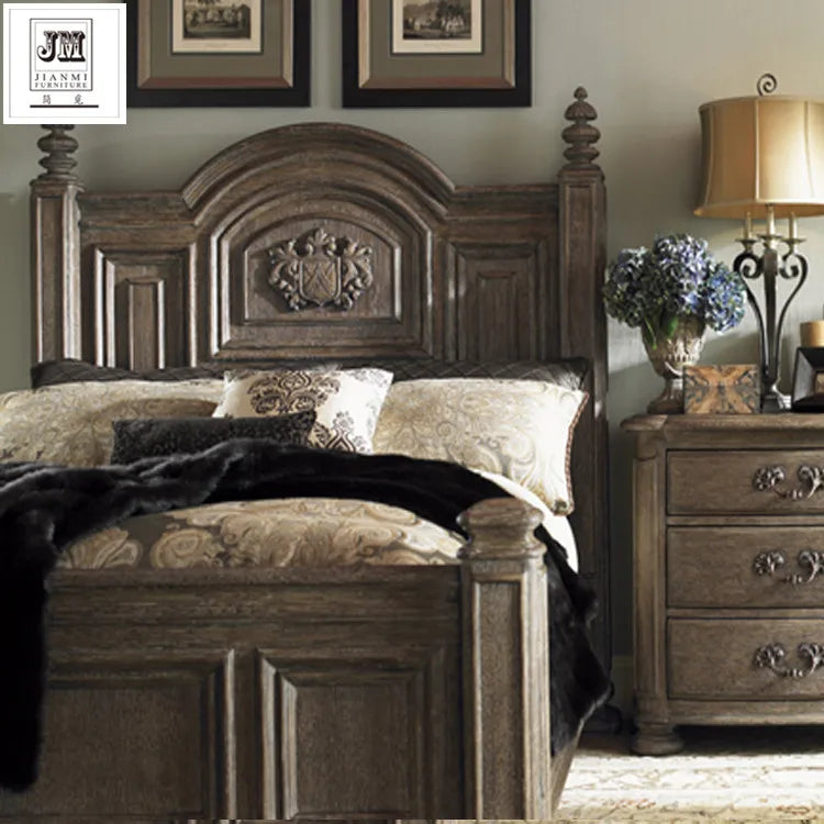 Weathered gray solid oak wood bed